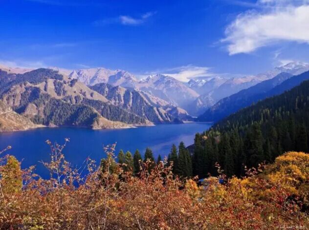 新疆天山天池、可可托海、火州吐鲁番、东方瑞士喀纳斯湖、伊犁大草原、赛里木湖单飞2卧13日游